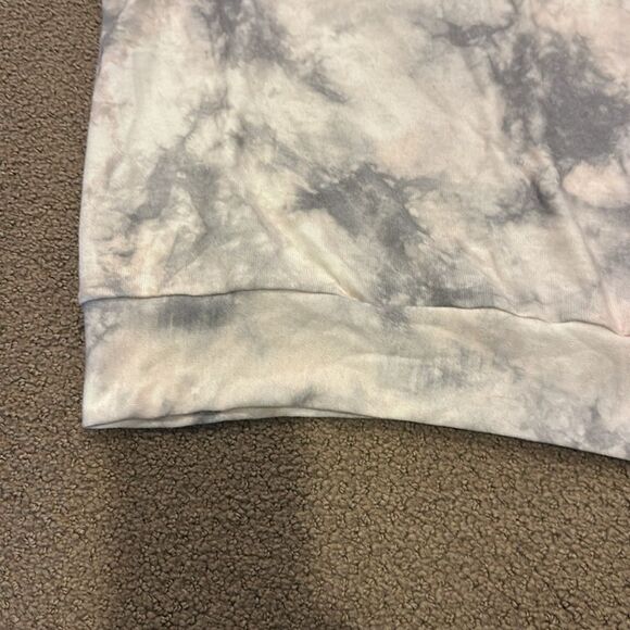 Strut This Women’s Sweatshirt and Shorts Tie Dye Matching Set - One Size - Picture 5 of 8